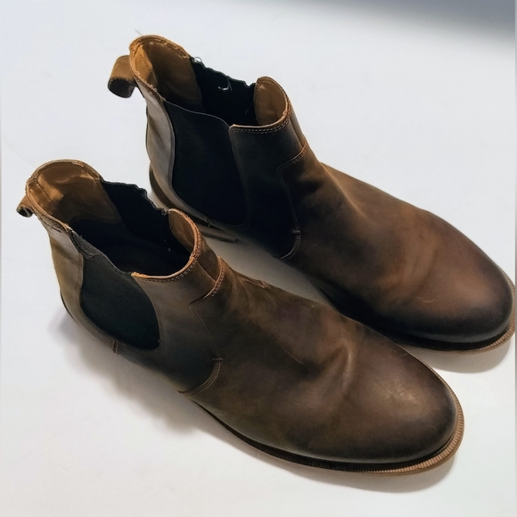 Clarks Chelsea Boot, Beeswax Leather, Brown, Size 12M - Picture 1 of 12
